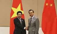 ミン副首相兼外相、中国外相と会見