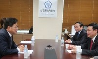 経済中央委員長、韓国産業通商資源相と会見