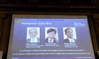 ノーベル物理学賞に３人の日本人研究者