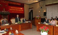 チョン書記長、ハノイ市党委員会と会合