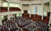 ウクライナ議会、15年度予算案を承認