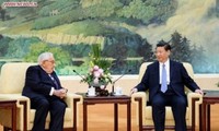 習主席、キッシンジャー元アメリカ務長官と会談