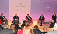 ベトナム、ブリュッセル・フォーラム2015に参加する