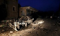 イエメンで連続爆弾テロ、50人が死傷
