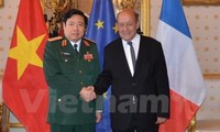ベトナムとフランスとの国防関係強化