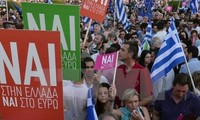 ギリシャ構造改革を法制化 国民は反発