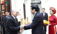 カンボジア国王、ベトナムを訪問中
