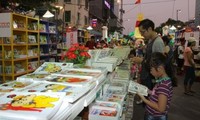ホーチミン市で書籍通りが始まる