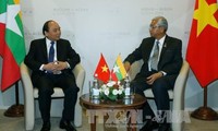 フック首相、ＡＳＥＡＮ加盟諸国の指導者と個別会見
