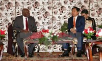 タン委員長、キューバ国家評議会副議長率いる代表団一行と会見