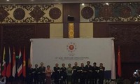 ASEAN経済閣僚、中国、アメリカの相手国と会合