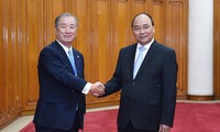 フック首相、日本メコン地域経済委員会委員長と会見