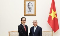 フック首相 ＪＥＴＲＯ理事長と会見