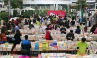 読書運動の広がりに寄与するベトナム書籍の日