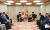 フック首相、日越関西友好協会の会長と会見