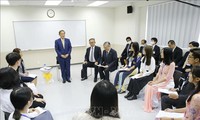 菅首相、日越大学でスピーチ