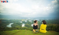 高原におけるハロン湾とされるタードゥン湖