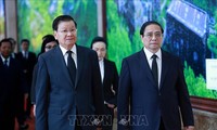 チン首相、ラオス党書記長兼国家主席と会見