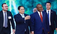 チン首相、ギニアビサウ大統領と会見