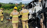 ブラジル南東部 バスとトラック絡む事故 38人死亡