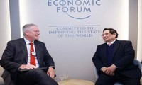 チン首相  OECDコーマン事務総長と会見