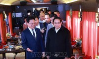 チン首相 鉄道部門と中央肺病院を視察