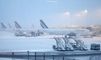 パリは大雪で交通機関が混乱　　フランス北部はマイナス0℃