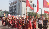 Provinsi Quang Tri mengadakan  upacara  peringatan ultah ke-40 hari pembebasann 