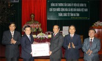 President Truong Tan Sang pays Tet visit to Ha Tinh