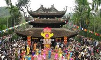 Preparations for Perfume Pagoda Festival are taking place