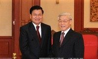 阮富仲、阮晋勇会见老挝政府副总理兼外交部长通伦·西苏里