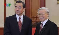 越共中央总书记阮富仲会见中国外交部长王毅