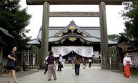 韩国与中国谴责日本国会议员参拜靖国神社