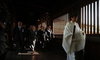 一百多名日本议员参拜靖国神社