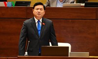 国会代表质询交通运输部长