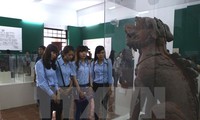 “越南古老雕刻艺术中的狮子和猊形象”专题展在芹苴市开幕