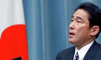 日本外相会见古巴前领导人菲德尔·卡斯特罗和国务委员会主席劳尔·卡斯特罗