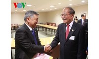 越南国会主席阮生雄会见蒙古国国家大呼拉尔主席和莫桑比克议长