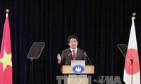 安倍在越南举行记者会