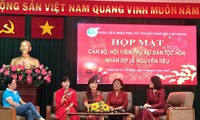 胡志明市举行华裔妇女元宵节见面会