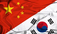 韩国外长时隔近7年首次访华