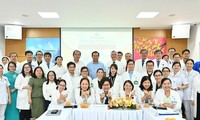 为新加坡孕妇实施胎儿心脏介入治疗的团队获得及时奖励