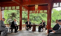 俄外长与中国外长举行会谈