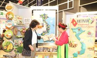 在中国香港书展推广越南美食文化