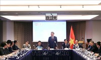 苏林会见韩国越南创新网络成员
