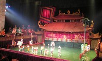 Teater Wayang Golek Air Thang Long meraih rekor Asia