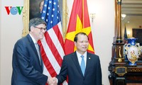 Deputi PM Vu Van Ninh mengakhiri kunjungannya di Amerika Serikat