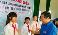 Banyak aktivitas peringatan ultah ke-125 Hari Lahirnya Presiden Ho Chi Minh diadakan di dalam dan luar negeri