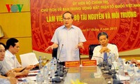 Ketua Pengurus Besar Front Tanah Air Vietnam, Nguyen Thien Nhan melakukan temu kerja dengan Kementerian Sumber Daya Alam dan Lingkungan Hidup