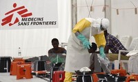 IMF memberikan bantuan sebesar 10 juta dolar Amerika Serikat kepada Liberia untuk mengatasi akibat wabah penyakit Ebola